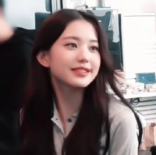 🐱 Sticker from ✦ wonyoung by @fancysticks