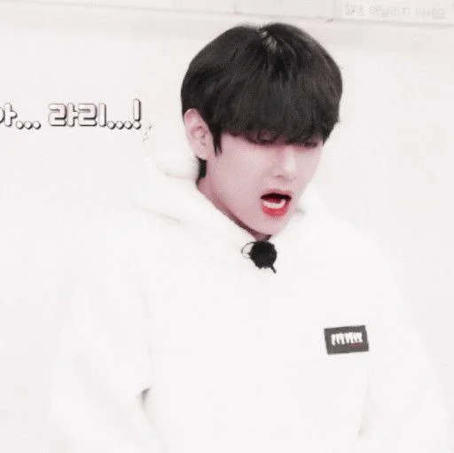 🥨 Sticker from ㅤㅤ  𝟑𝟎，𝟏𝟗𝟗𝟓 @seanalderick